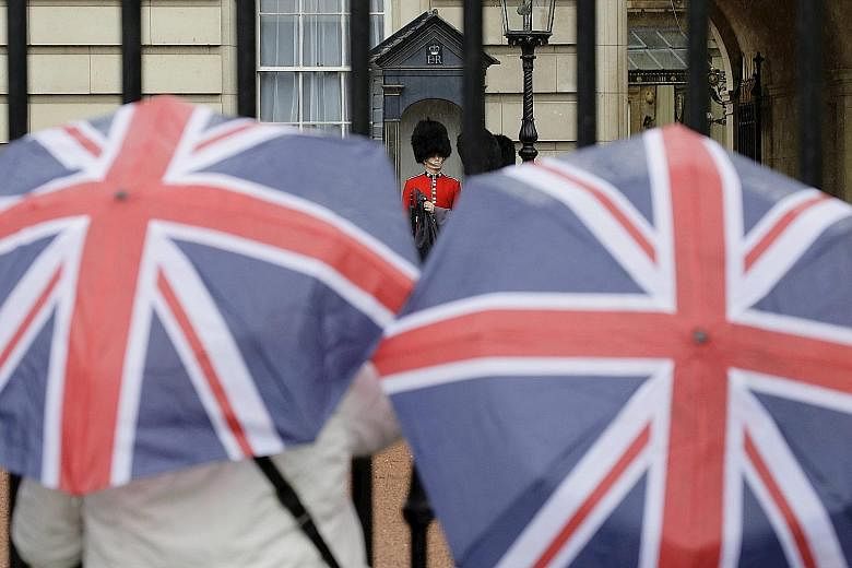 It's a gloomy outlook for British business after financial data company Markit indicated the country's overall economic growth rate was likely to slow to 0.5 per cent in the three months up to this month, from an above-average 0.7 per cent in the sec