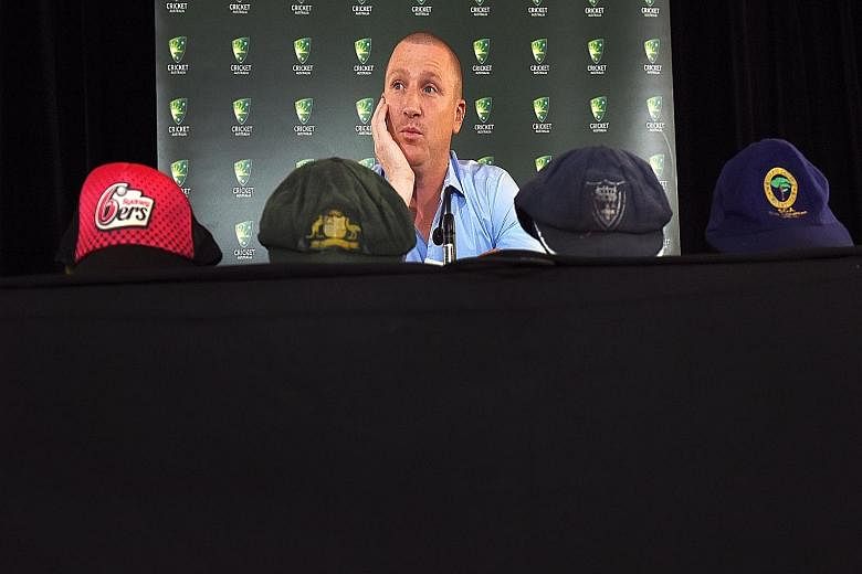 Sitting behind his many caps, Australia wicket-keeper Brad Haddin announced his retirement from first-class cricket in Sydney yesterday. He will play only Twenty20 cricket for the Sydney Sixers.