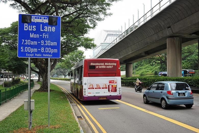 The LTA will be testing the use of LED lights (covered for now) on bus lane signs in four locations later this year. The lights are an additional warning to motorists when restrictions are in force. This sign is in Commonwealth Avenue West in the dir