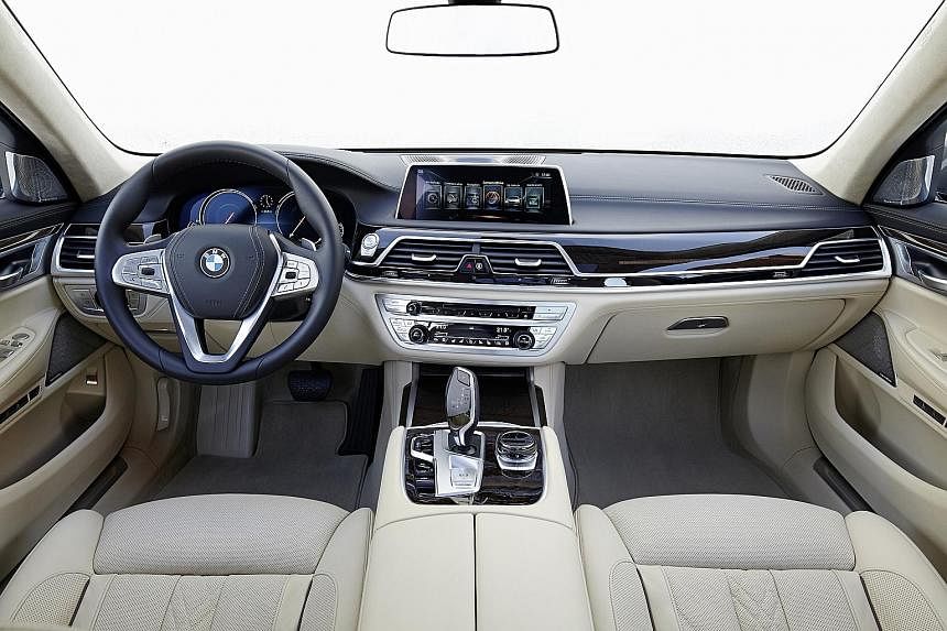 The new BMW 7-series matches its superb performance with grand looks and a luxurious finish.