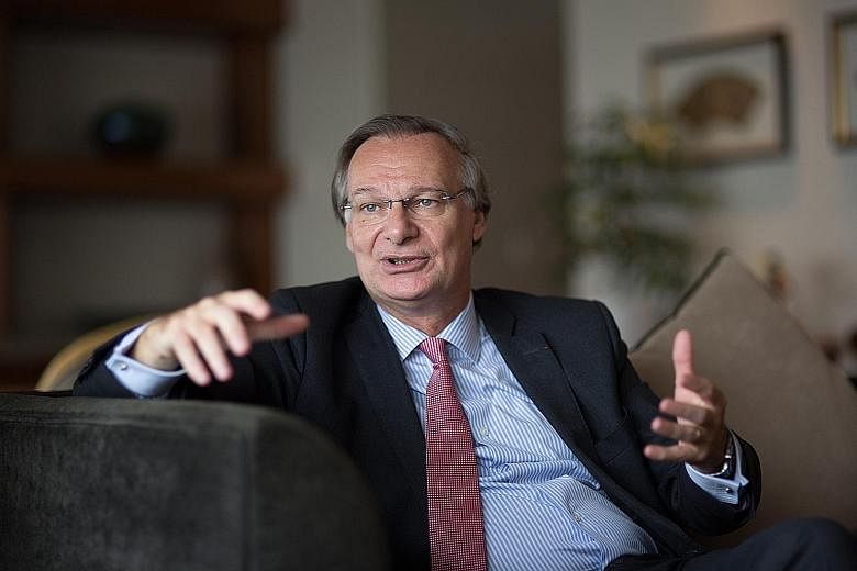 Mr Pierre Nanterme, chairman and CEO of multinational firm Accenture, prefers managers on the ground to conduct their assessments of staff, rather than follow a performance review process dictated by the global human resources department.