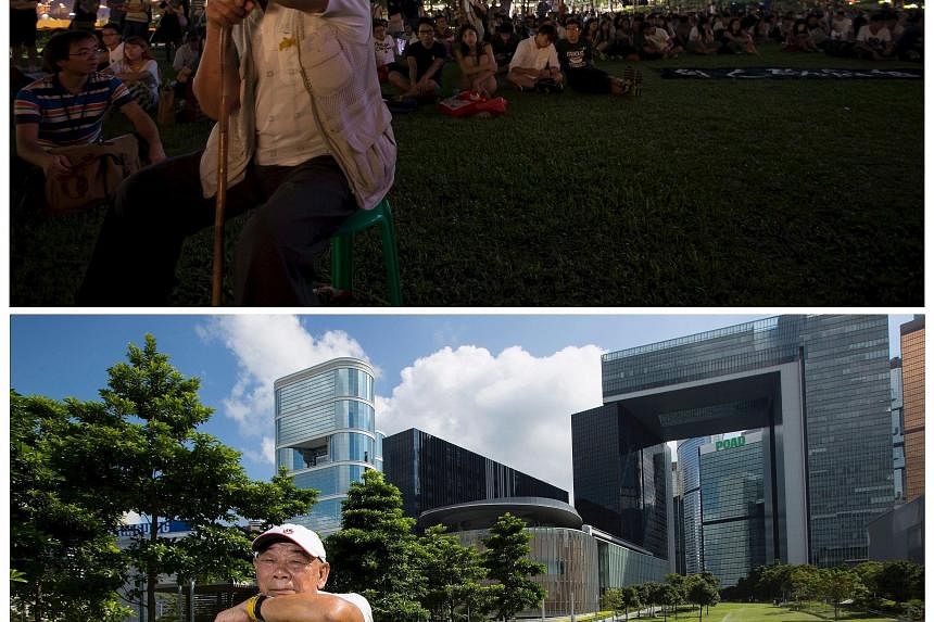 "Uncle" Wong, 90, at the pro-democracy rally on Sept 24 last year (top) and posing in the spot last Wednesday (above).