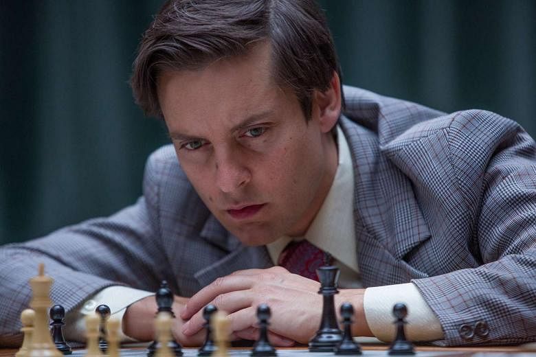 Tobey Maguire plays Bobby Fischer. 