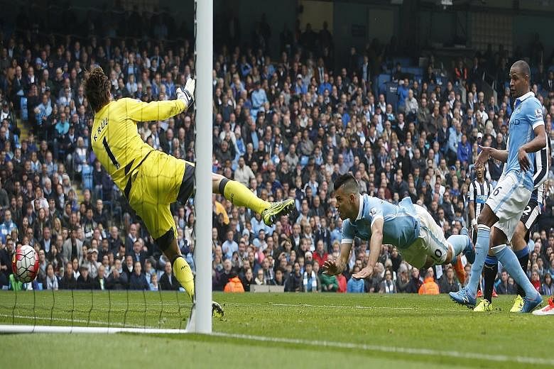 Sergio Aguero scores the equaliser for Manchester City and goes on to bag four more goals as the home side beat Newcastle 6-1. City top the EPL table after yesterday's games.