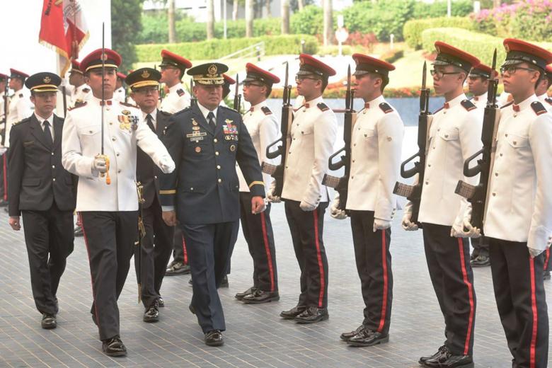 Philippine Air Force Chief makes introductory visit to Singapore The