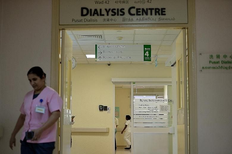 At least 21 kidney patients caught the hepatitis C virus while warded at SGH's renal ward 67 between April and June.
