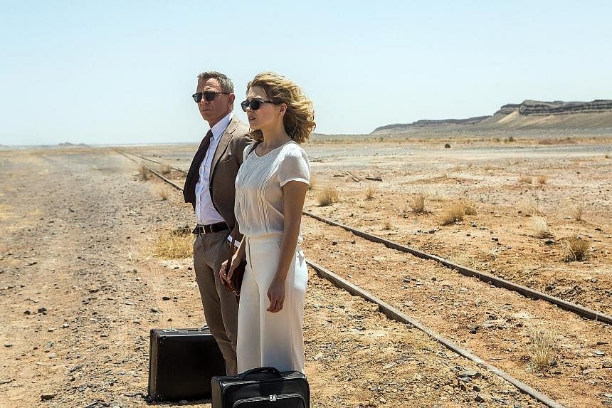 Daniel Craig and Lea Seydoux in Bond film Spectre.