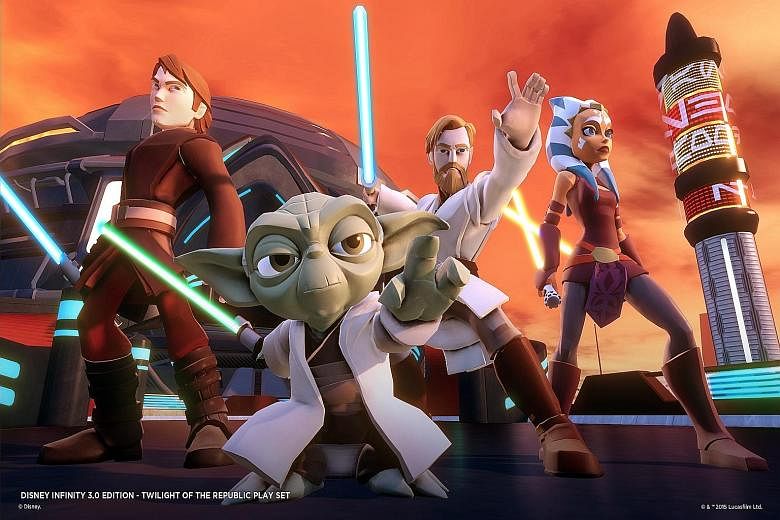 The Disney Infinity 3.0 Star Wars: Twilight Of The Republic Starter Pack comes with Anakin Skywalker and Ahsoka Tano, and the action takes place in the Star Wars Universe from the prequel trilogy.