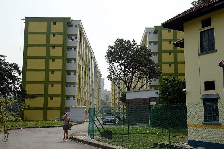 There are likely to be more residential and integrated residential and commercial developments near Keppel Station in the future. The Keppel area is largely undeveloped, with empty tracts in areas, including the vicinity of these Spooner Road flats.