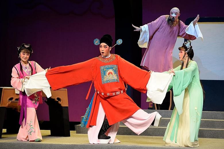 The Fujian Provincial Experimental Min Opera Theatre (left) will perform tonight, and the Zhejiang Wu Opera Troupe (above) tomorrow, at the Kreta Ayer People's Theatre.