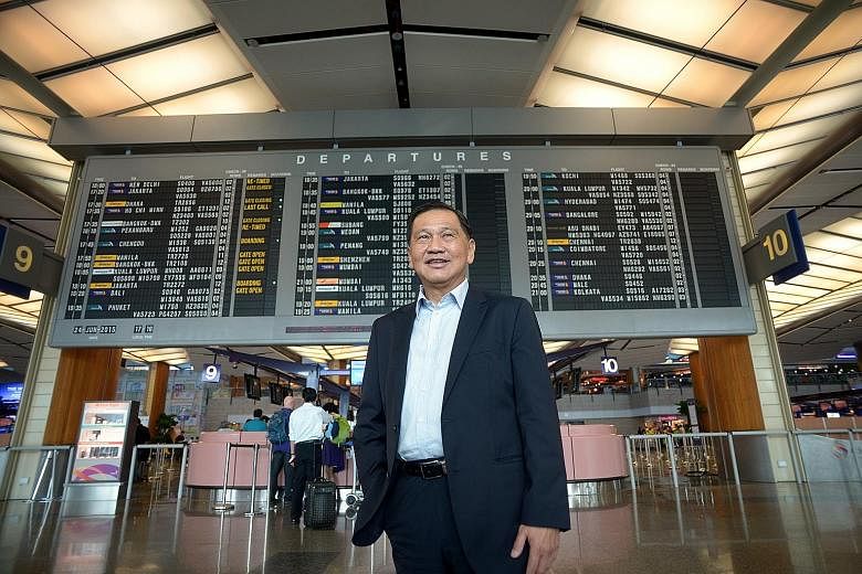 Changi Airport Group chairman Liew Mun Leong said the captain and crew of SQ001 "handled the situation very well, such that all passengers remained calm even as the potential seriousness of the situation dawned on them".