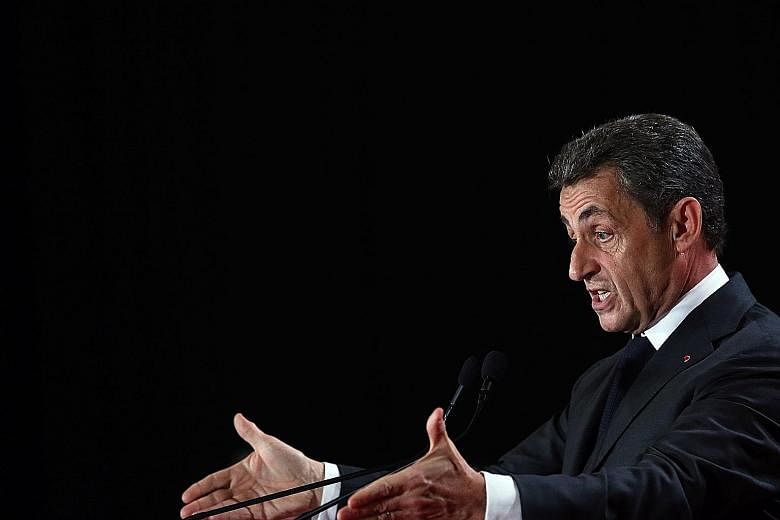 Republican leader Nicolas Sarkozy's opposition to a tie-up with French President Francois Hollande's Socialists will mean the far right National Front will be better placed to win regional councils in polls.