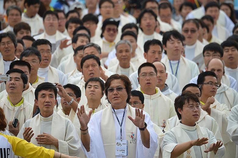 The Catholic and Anglican churches already pay income tax voluntarily in South Korea. A new tax law passed this week now includes all religious workers.