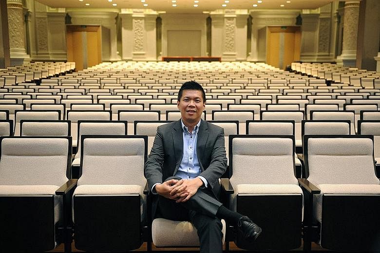 Mr Chng Hak-Peng, the new chief executive officer of the Singapore Symphonia Company Limited, says that touring the orchestra helps to stretch the reputation of the orchestra overseas.