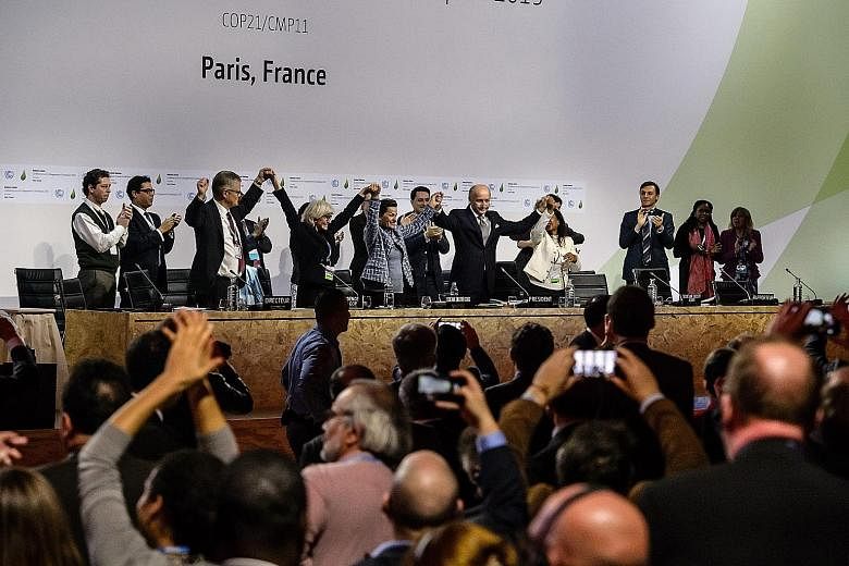 The adoption of the final agreement at the World Climate Change Conference last Saturday is also a breakthrough for multilateralism. The global community can now move forward to tackle environment issues.