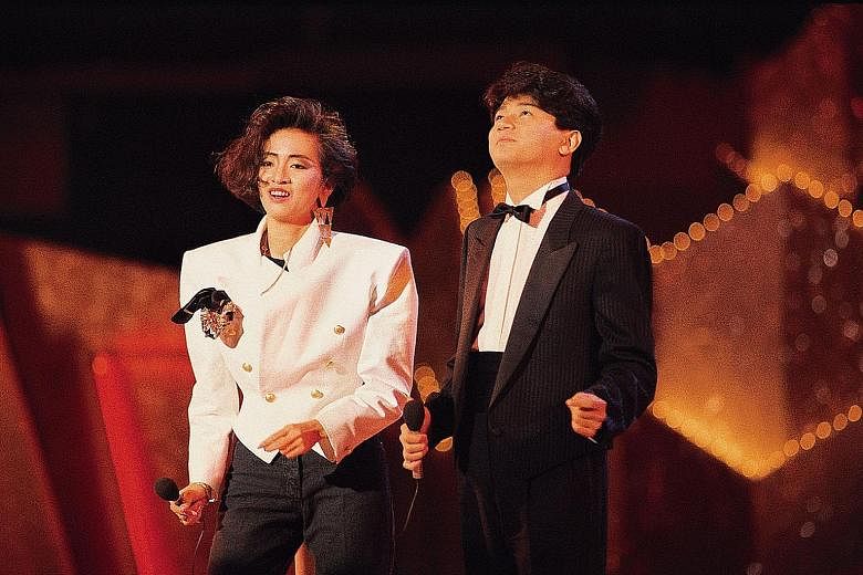 Friends and fans of the late singer Anita Mui teamed up to buy her collection of records by her old flame Masahiko Kondo (above, with Mui) as well as her New Talent Singing Award from 1982.