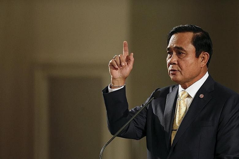 Prime Minister Prayut Chan-o-cha said that if people do not understand democracy thoroughly, the country risks being influenced by a small group of people again.