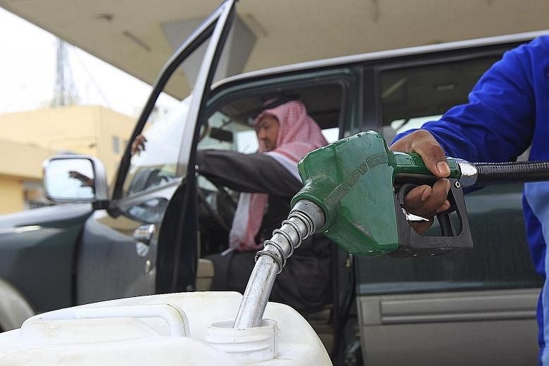 The collapse in oil prices has slashed government revenue in Saudi Arabia, forcing officials to draw on reserves and issue bonds for the first time in nearly a decade.