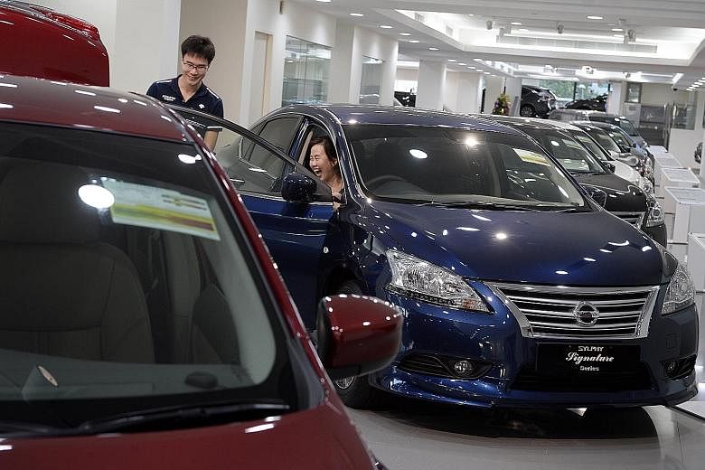 With the latest plunge in the Category A COE price, buyers are expected to flock to showrooms. According to the LTA's bidding portal, the COE price for smaller cars stayed at $22,000 until the final minutes of bidding, then rose.