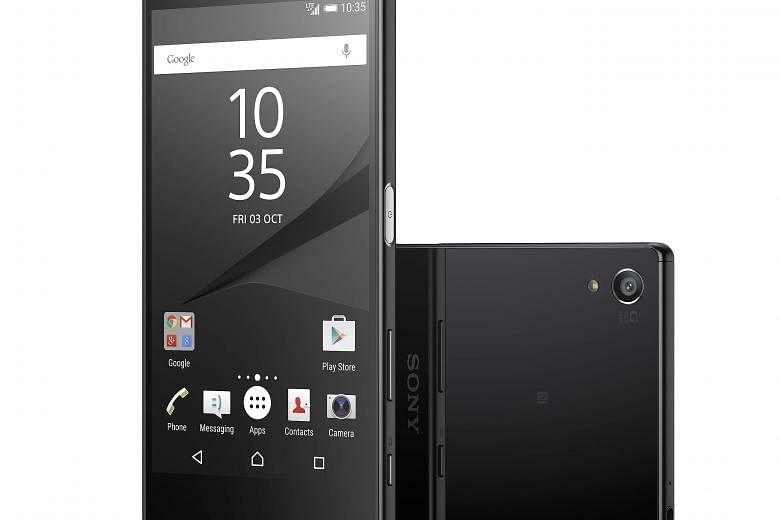 The Sony Xperia Z5 Premium's 4K feature kicks in only when you're streaming or playing video, and the device up-converts the resolution to 4K.