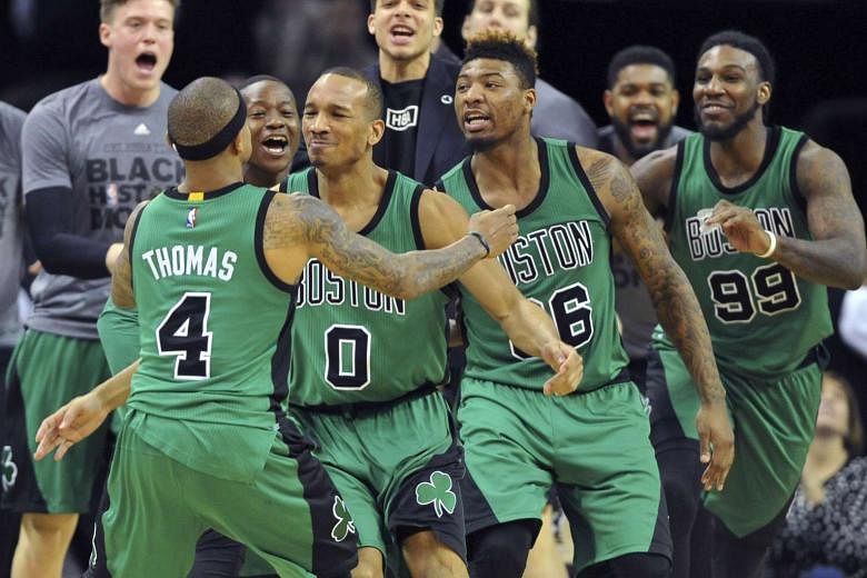 Avery Bradley stuns Cavs with last-second shot; Celtics win Game 3