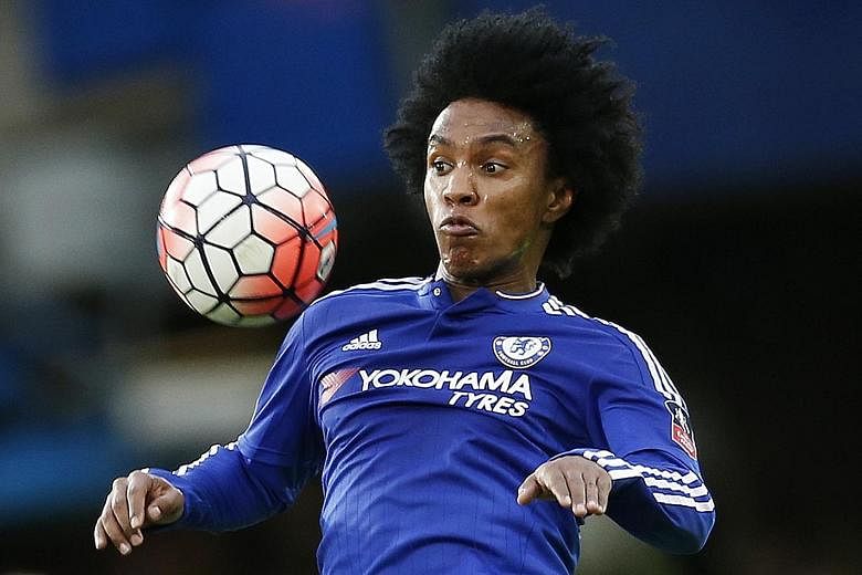 Chelsea want to extend Willian's contract to ward off potential suitors as they look likely to miss out on next season's Champions League.