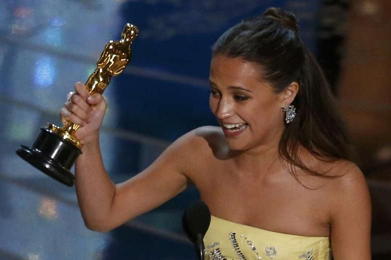 Alicia Vikander Wins Best Supporting Actress