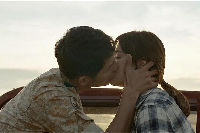 Captain Yoo Si Jin, played by Song Joong Ki, is a stuntman of love. Lovers In Paris stars Park Shin Yang and Kim Jung Eun. The finale of Descendants Of The Sun falls flat like a fizzy drink that has been left out.