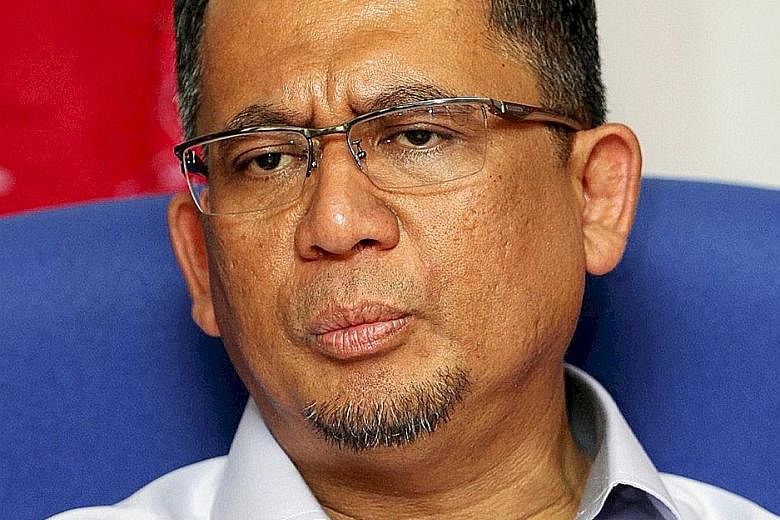 Relations between Terengganu Menteri Besar Ahmad Razif Abdul Rahman (top) and Sultan Mizan Zainal Abidin have deteriorated.