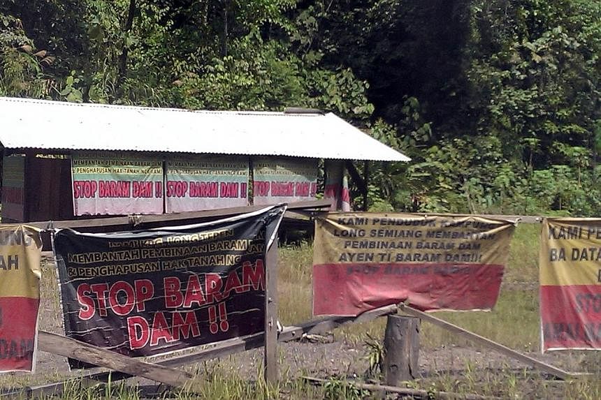 Indigenous people in Sarawak had set up a blockade camp in 2013 to protest against the construction of the mega Baram Dam. The controversial project looked set to win the opposition some rural seats in the state elections on Saturday - until the Chie