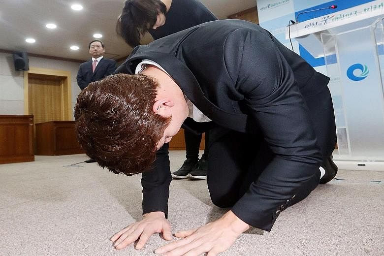 Disgraced South Korean swimmer Park Tae Hwan, who won medals at the 2008 and 2012 Olympics, begging members of the Korean Olympic Committee yesterday to allow him to compete in the Rio Games.