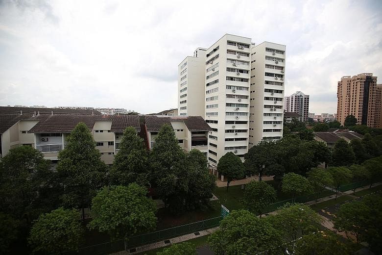 The Shunfu Ville estate was sold for $638 million last month, the first en bloc sale in nearly a year and the largest since 2007.