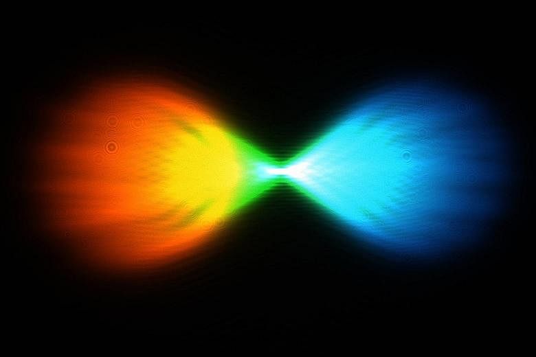 An image of optical fibre formed by the multispectral chiral lens - an ultra-compact flat lens that can simultaneously capture both colour information and the chirality of an object. An object is chiral if it can be distinguished from its mirror imag