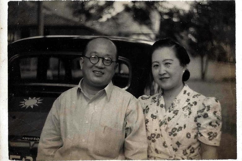 Mr New Shu Chun and his wife Hsi Cheng Hoa, Vivian Tsang's grandparents, in Jakarta, with an official Kuomintang vehicle behind them. He served as China's Vice-Consul in Yogyakarta from 1947 to 1949.