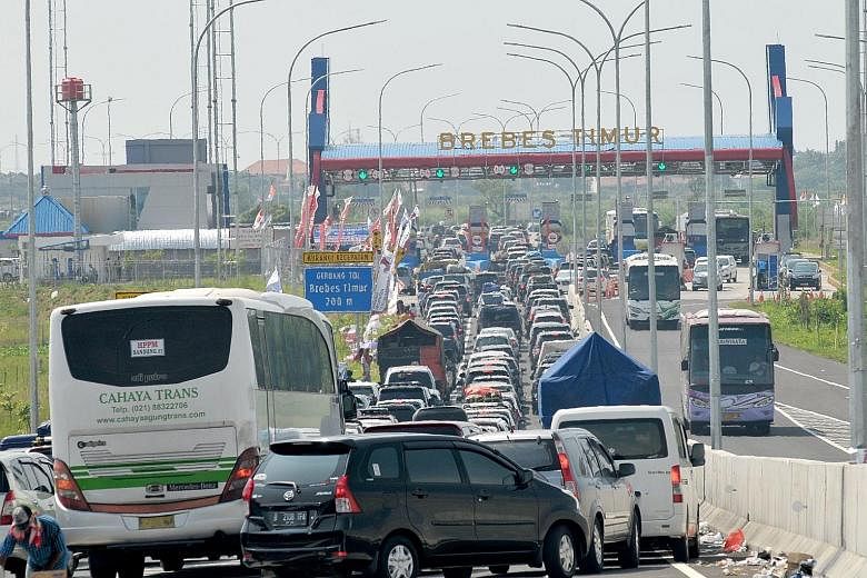 The "horror traffic" at the Brebes highway stretched for more than 20km. Heavy traffic near the end of Ramadan is not uncommon, as millions of people head home to celebrate.