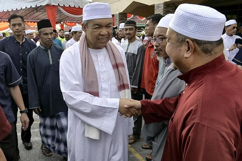 Dr Zahid, who was hosting a Hari Raya Aidilfitri open house yesterday, said Malaysia and Indonesia are exchanging biometric data.