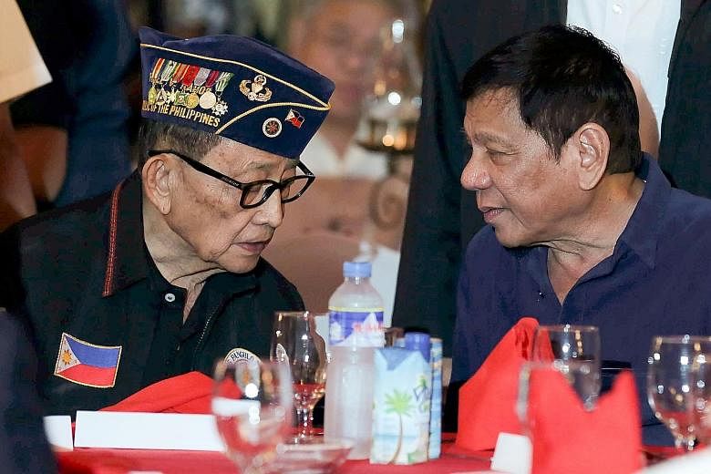 Philippine President Rodrigo Duterte (right) announced on Thursday that he would like to send former president Fidel Ramos (left) to China to start diplomatic talks after the South China Sea ruling.