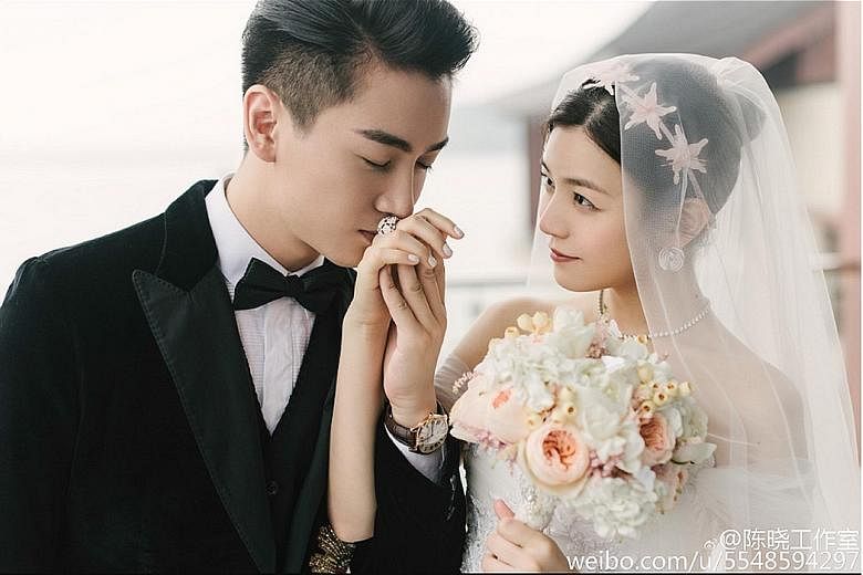 Taiwan star Michelle Chen and Chinese actor Chen Xiao held their wedding at Yanqi Hotel on Yanqi Lake on Tuesday.