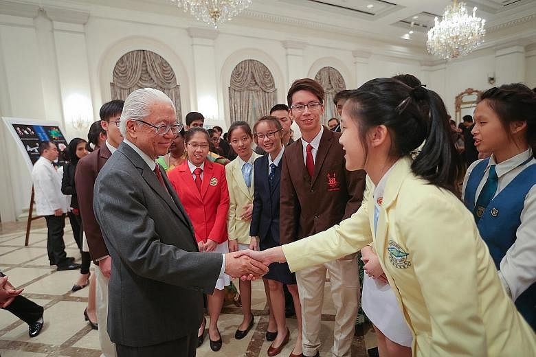 President Tony Tan Keng Yam meeting student delegates participating in the Hwa Chong Asia-Pacific Young Leaders Summit 2016 at the Istana yesterday. A total of 105 students and teachers from 28 schools around the world took part in the nine-day progr