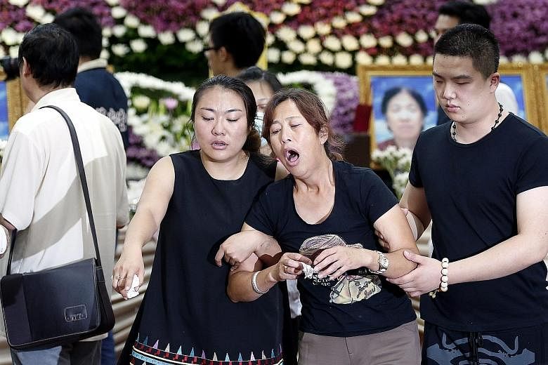 Relatives of the Chinese tourists who died in a tour bus fire in Taiwan arriving on the island last week for a memorial service for their loved ones.