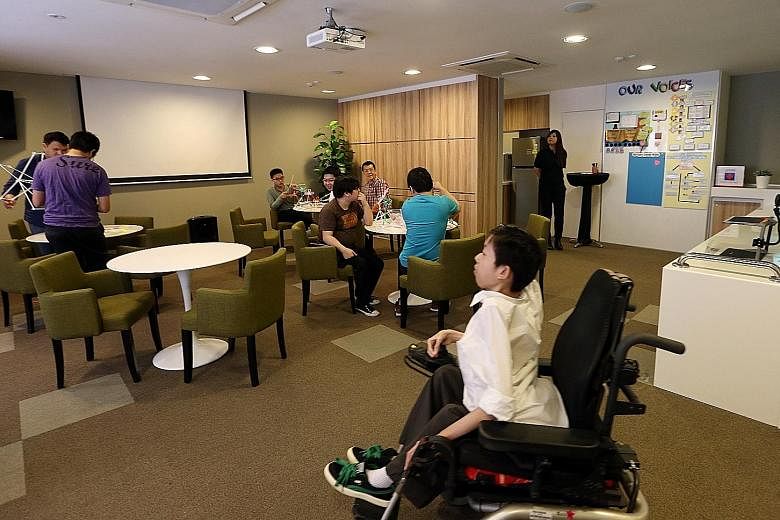 The Special Education Needs Centre at Singapore Polytechnic has a lounge area for special needs students to work on projects and socialise with one another. The centre also has a soundproof room with an expandable sofa bed where students with autism 