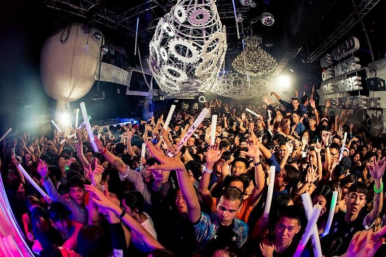 The crowd at Zouk Singapore's New Year's Eve party in 2014.