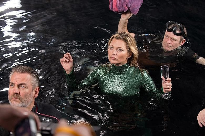 Model Kate Moss had to float about in London's River Thames for a scene in Absolutely Fabulous: The Movie.