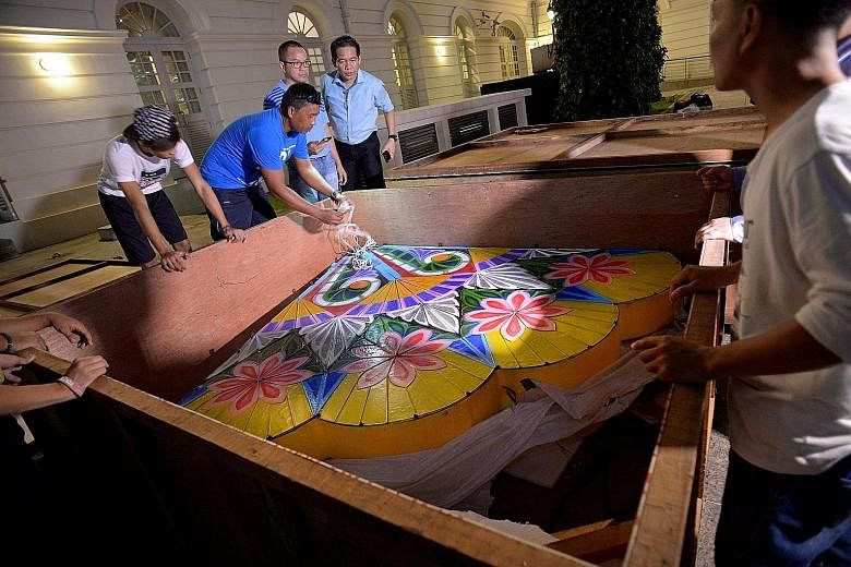 Preparations for a 4m-high lantern made out of fibreglass began at the Asian Civilisations Museum (ACM) yesterday. The lantern, called a parol, is traditionally made in the Philippines from bamboo sticks and covered with coloured pieces of paper. On 
