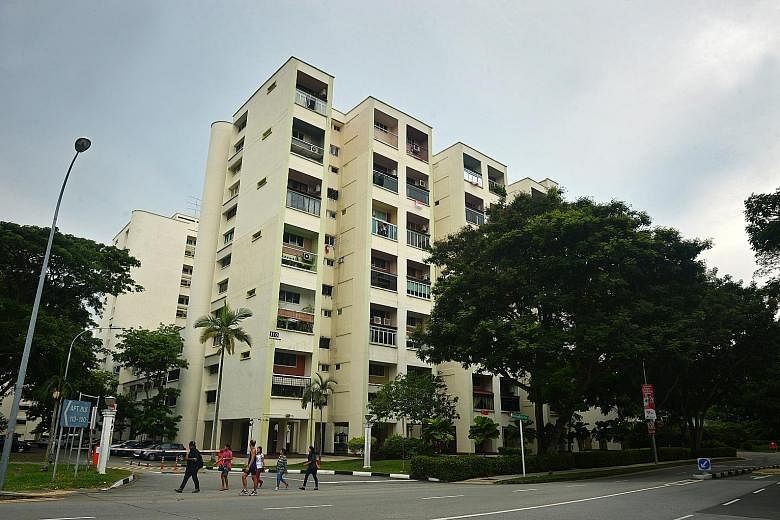 Raintree Gardens, built in the late 1980s, comprises 175 units across two 12-storey and one seven-storey mansionette blocks.