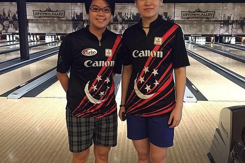 Cherie Tan (left) and New Hui Fen defied the seedings to make the PWBA Tour Championship semi-finals.