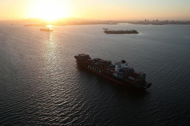 A Hanjin Shipping vessel stranded outside the Port of Long Beach, California, last Thursday. About US$14 billion worth of cargo for companies, such as Samsung Electronics, is stuck on 92 Hanjin vessels. Korean Air Lines is the biggest shareholder of 