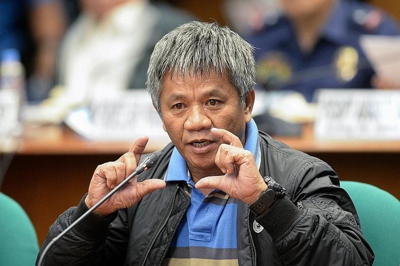 Mr Matobato has insisted that he was not making up the murders, and stood by his account that Mr Duterte finished off a government agent with a Uzi submachine gun.
