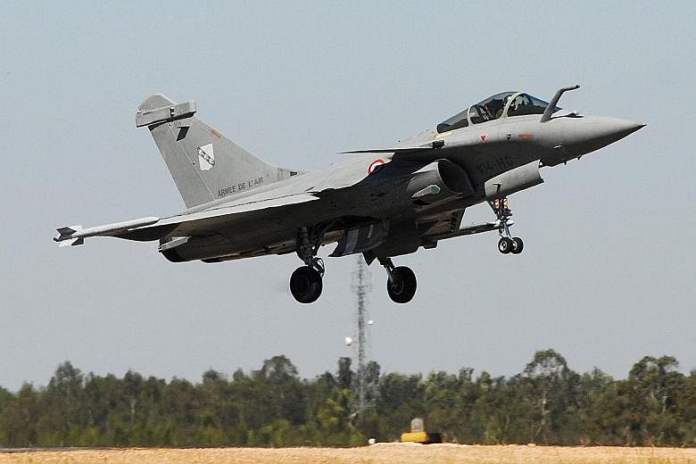 The Rafale fighter jet can significantly improve India's strike and defence capabilities, tweeted Indian Defence Minister Manohar Parrikar.