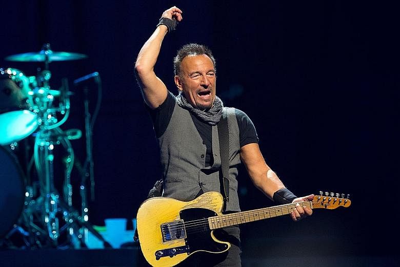 Rocker Bruce Springsteen says Mr Donald Trump knows how to tell voters "some of the things they want to hear"'.